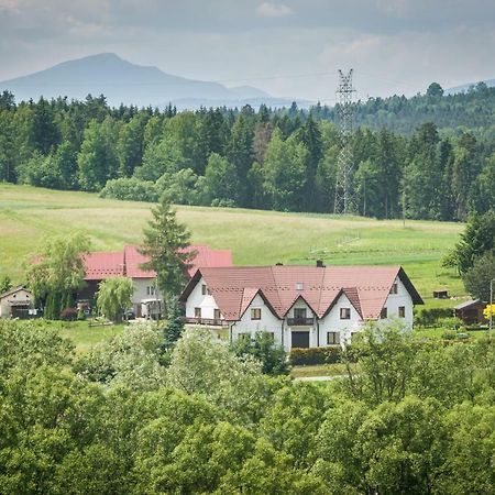 Stas -Przy Szkole Nr 3 W Skawie Skawa Exterior foto
