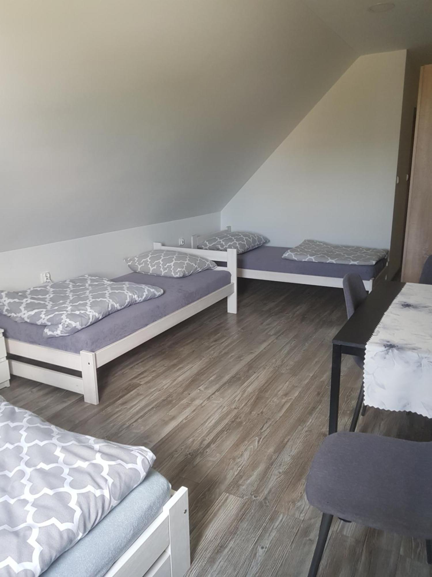 Stas -Przy Szkole Nr 3 W Skawie Skawa Exterior foto
