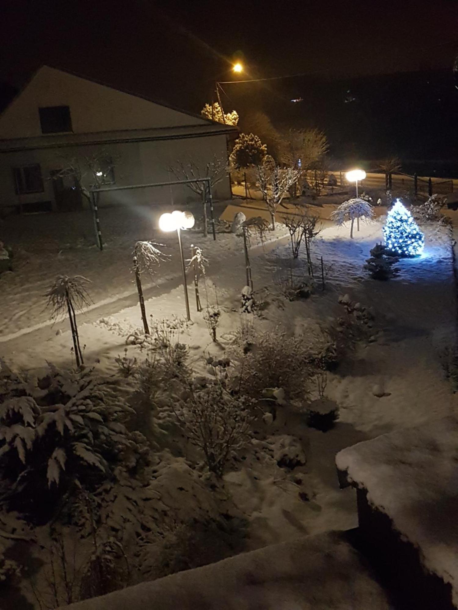 Stas -Przy Szkole Nr 3 W Skawie Skawa Quarto foto